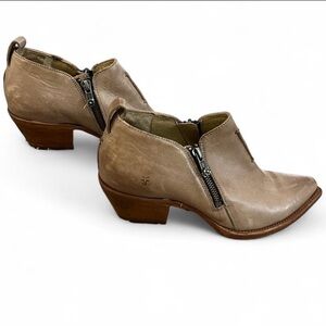 Frye Sacha Moto Leather Ankle boots